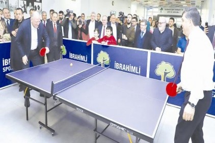 İbrahimli Spor Merkezi&#8217;nde binlerce kişi yaşam boyu spor faaliyetlerine katılıyor