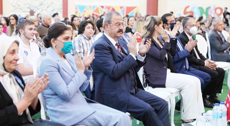 “İçinizdeki çocuksu merak ve öğrenme hevesinden vazgeçmeyin”