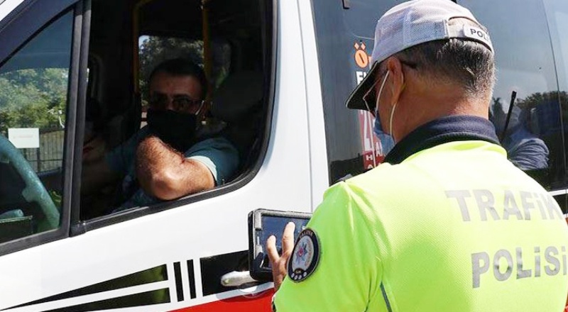 İçişleri Bakanlığı: Yüzlerce araç trafikten men edildi