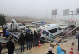 İçme suyu boru hattında meydana gelen arıza gideriliyor