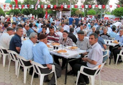 İftarda ’Aynı Sofrayı Paylaştılar’’