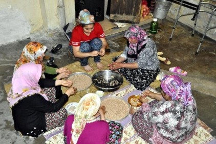 İftardan sonra kadınların &#039;yuvalama&#039; mesaisi başlıyor 
