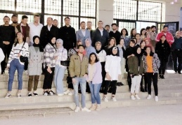 İftarı üniversite öğrencileri ile birlikte yaptılar