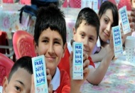 İhaleyi kazanan firmalar bugün okul sütü dağıtımına başlayacak