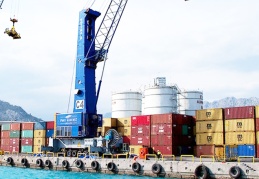 İhracat yüzde 5.74 azalırken ithalat yüzde 20.64 arttı