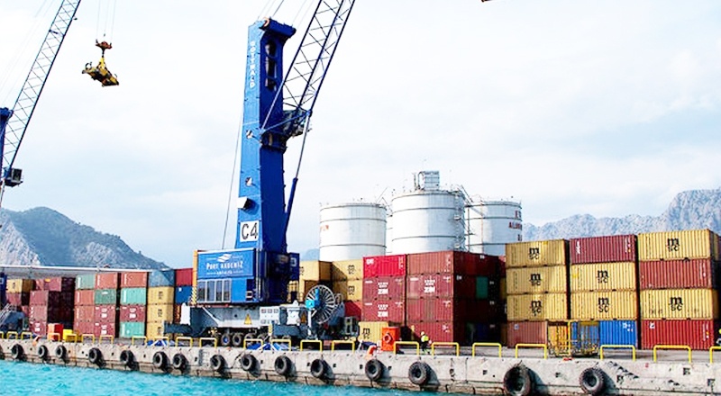 İhracat yüzde 5.74 azalırken ithalat yüzde 20.64 arttı