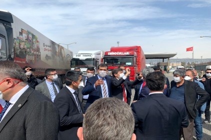 İhracatçılar, Habur Sınır Kapısı&#8217;ndaki sorunlar için çözüm arıyor