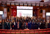 "İhracatı tabana yaymak zorundayız"