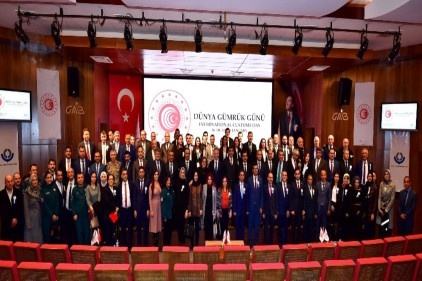 "İhracatı tabana yaymak zorundayız"