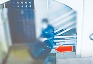 İkametten hırsızlık yapan şahıs kamerada