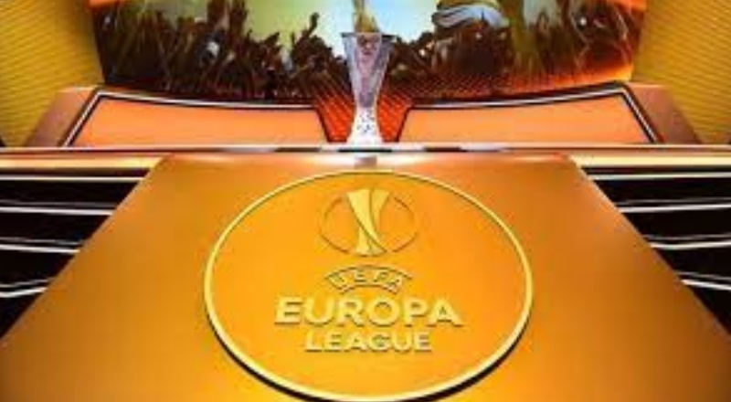 İki Alman takımı rakiplerini mağlup ederek final için avantaj sağladı