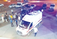 İki grup arasında silahlı ve sopalı kavga çıktı: 1 yaralı