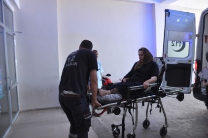 İki otomobil çarpıştı: 3 yaralı
