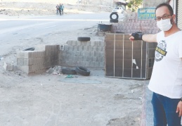 İki otomobilin çarpışma anı güvenlik kamerasında