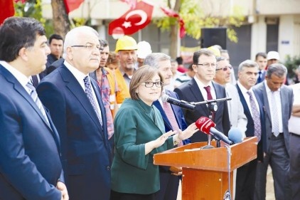İki yeni köprülü kavşağın temeli atıldı