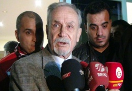 İkinci başkan ağlayarak gitti
