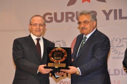 İkinci 500&#8217;de 40.sırada giren Kaşmir Halı&#8217;ya yıldız ödülü