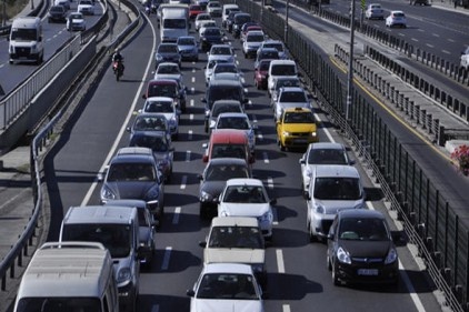 İkinci el motorlu kara taşıtı ticaretiyle uğraşanlar yetki belgesi alacak