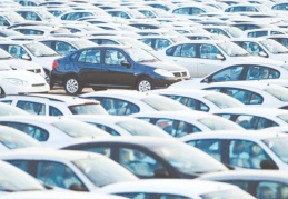 İkinci el otomobil piyasasında fiyatlar yine yükseldi