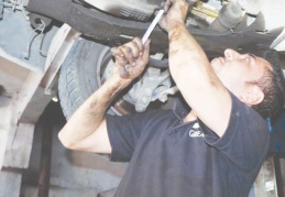 İkinci el otomobile artan ilgi sanayi esnafına yaradı