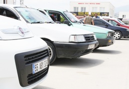 İkinci elde fiyatlar sıfırı geçti
