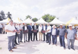 İkinci kiraz hasat şenliği düzenlendi