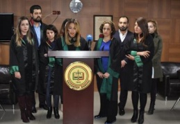 “İktidar, para, güç savaşından en çok zarar gören çocuklardır”