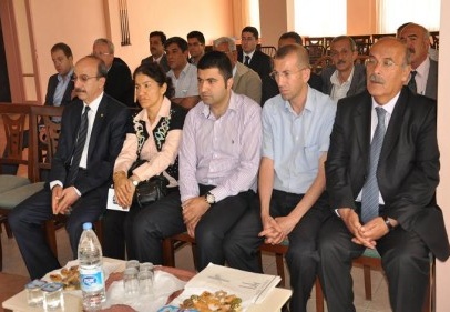 İl Özel İdare müteahhitlerle bir araya geldi 