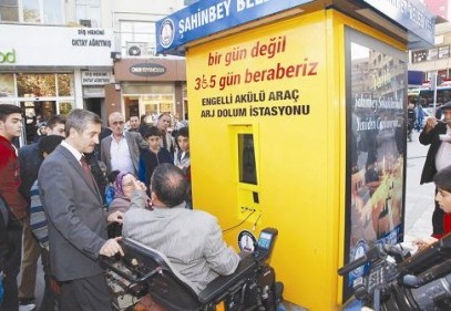 İlçe belediyeleri engelli yaşamını kolaylaştırıyor