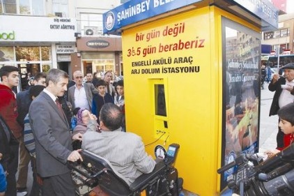 İlçe belediyeleri engelli yaşamını kolaylaştırıyor