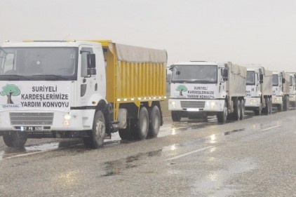 İlçe belediyeleri Suriyeliler’e yardım eli uzattı