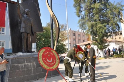 İlçelerde de tören vardı