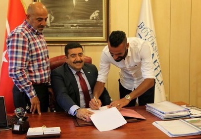 İlk anlaşma Kasımpaşa’nın tecrübeli kalecisi İlker Avcıbay ile yapıldı
