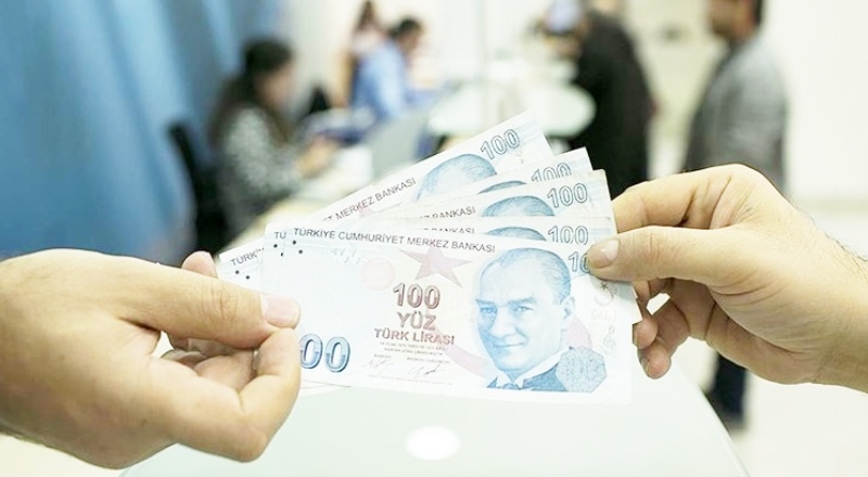 İlk defa burs-kredi alacak 398 bin öğrenciye ödemeler bu gece başlıyor