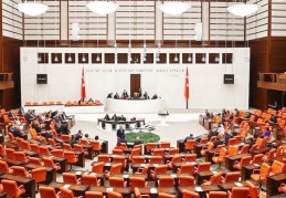 İlk kez bir araya gelecek altı siyasi parti liderinin öncelikli gündemi “aday” değil “yol haritası”