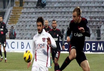 İlk maçta beraberlik 0-0