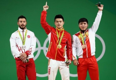 İlk madalya Daniyar İsmayilov’dan