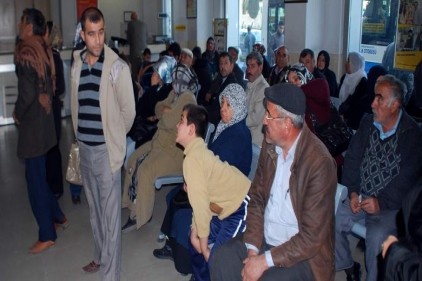 İlk mesai gününde yoğunluk yaşandı 