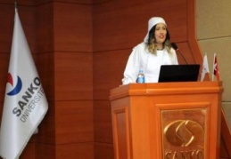 İlk savaş hemşiresi Florance Nightingale