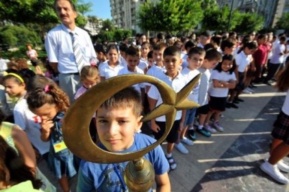 İlköğretimde "öğrenci andı" kaldırıldı