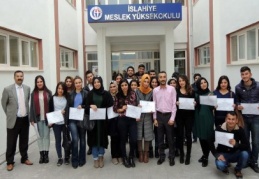 İlkyardım kursiyerleri sertifikalarını aldı