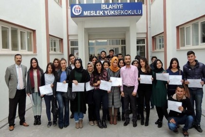 İlkyardım kursiyerleri sertifikalarını aldı