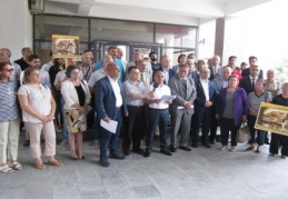 İmam görevden alınsın