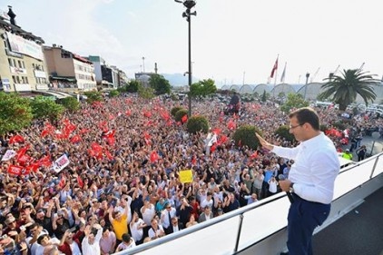 İmamoğlu&#039;nun mitingine vali müdahalesi: Erken bitirin yoksa müdahale ederiz