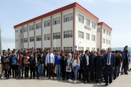 İMYO&#8217;ya tanıtım gezisi düzenledi 