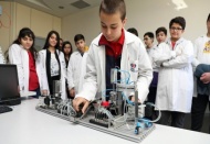 “8’inci Sınıf Laboratuvar Atölyesi”ne 120 öğenci katıldı