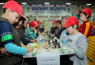 40.’ıncı turnuva, minik satranç severlerin büyük ilgisiyle start aldı