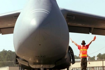 İncirlik Hava Üssü&#039;ne kargo uçağı yağıyor