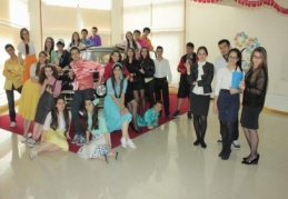 İngilizce müzikalde bu yıl GREASE sahneleniyor.