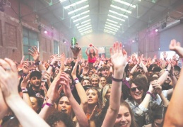 İngiltere'de 17 Mayıs'tan itibaren maçlar seyircili olacak